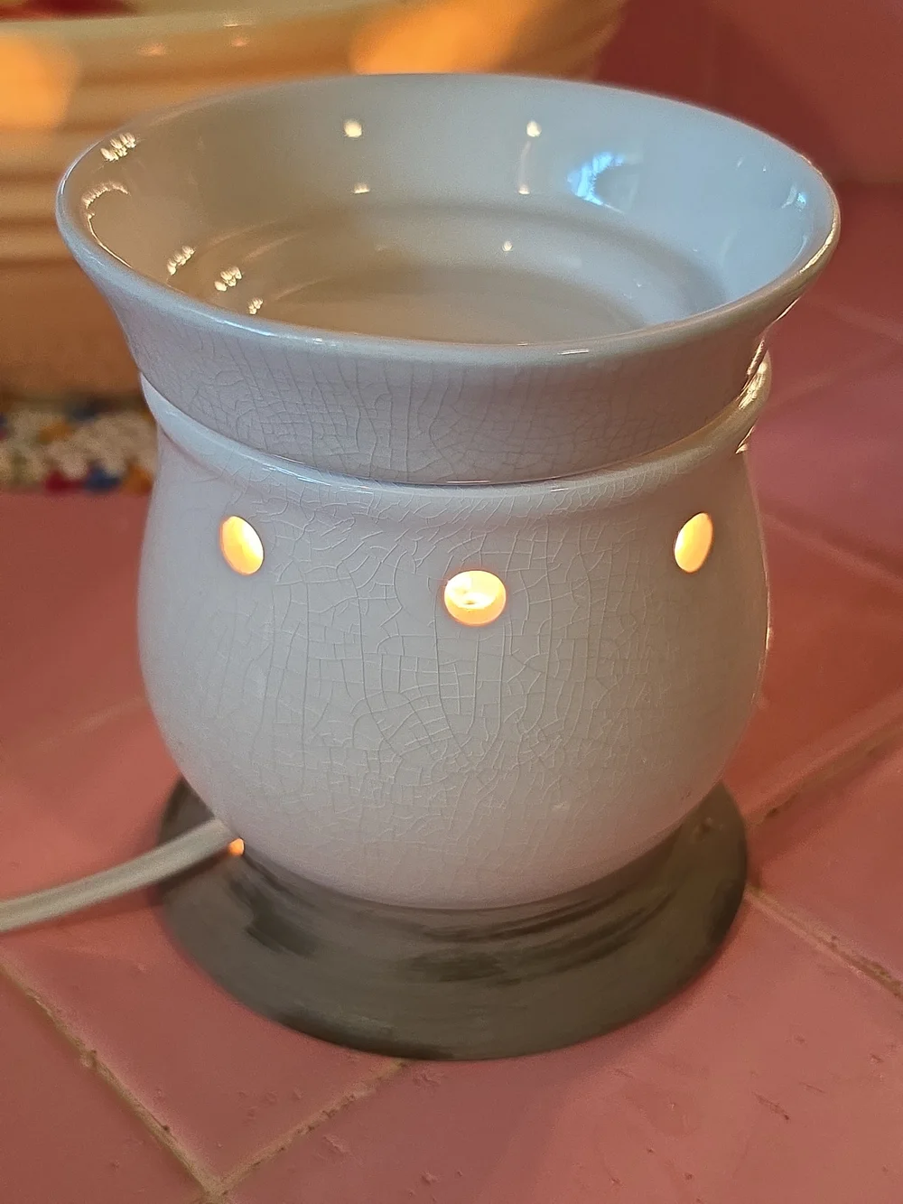 Scentsy White Ceramic Electric Wax Warmer